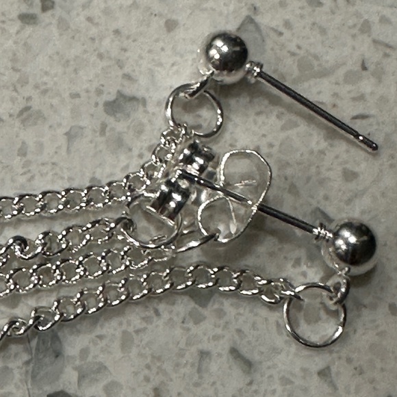 Women'S Elegant Minimalist Heart-Shaped Dangle Earrings - Picture 7 of 8